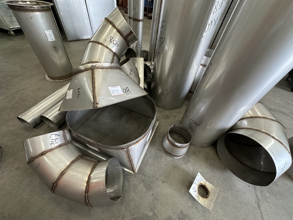 من خلال خبرتنا الواسعة في مجال توريدات تكييف الهواء والتبريد، وكذلك في تصنيع وتوزيع الإمدادات المختلفة، اكتسبنا رؤية شاملة لاحتياجات ومتطلبات السوق.